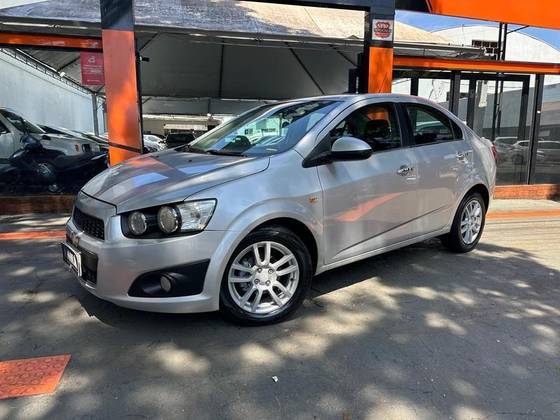 CHEVROLET SONIC 1.6 LTZ SEDAN 16V FLEX 4P AUTOMÁTICO